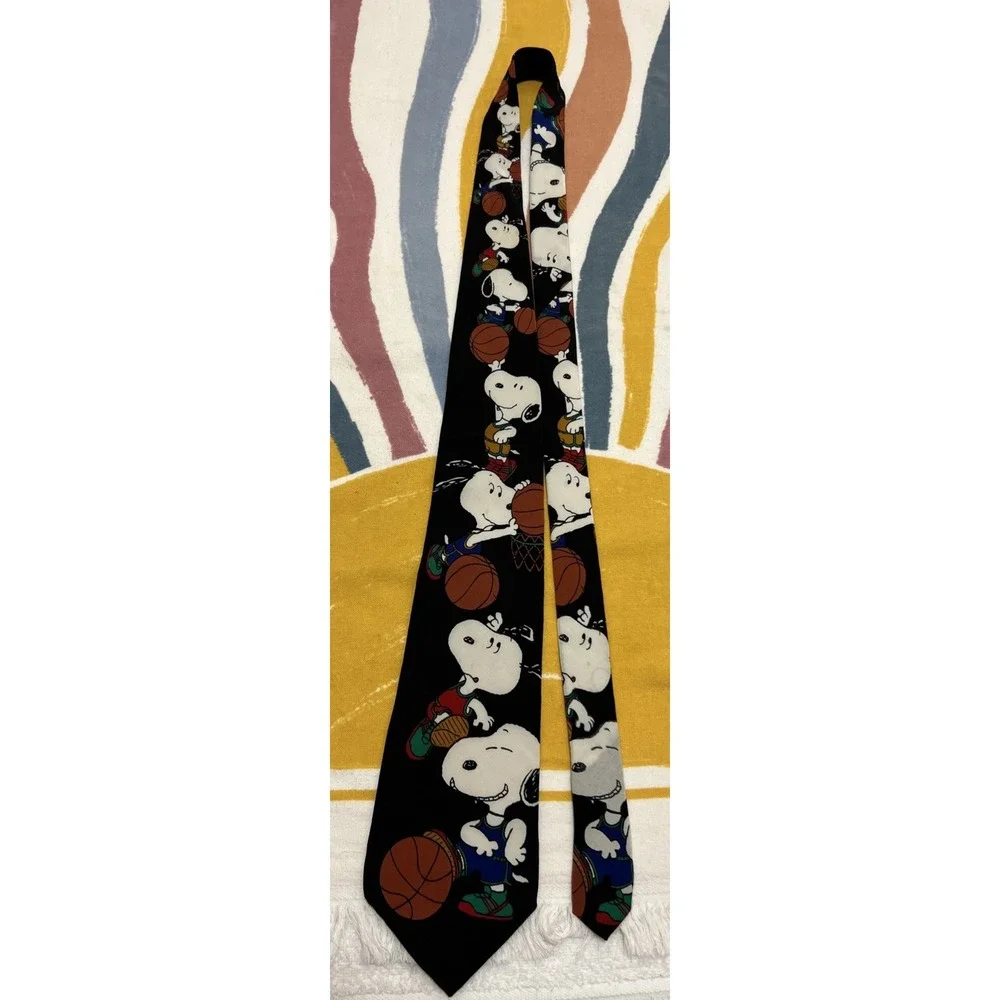 Vintage Cartoon Snoopy and Friends play Basketball Silk Necktie Multicolor